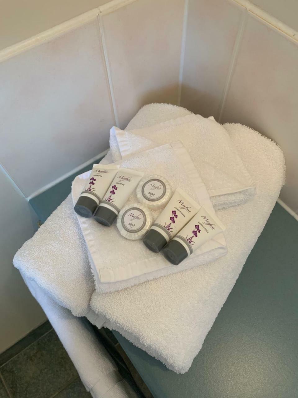 Arthur Phillip Motor Inn Коув Экстерьер фото
